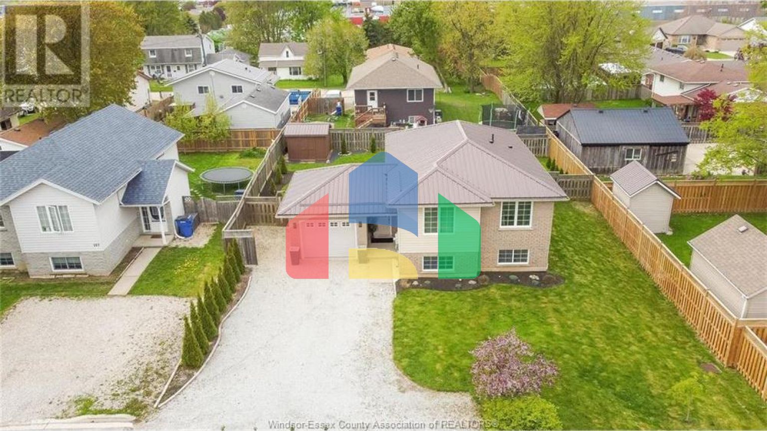 Residential - Single Family Home - Blenheim, Canada - Canada