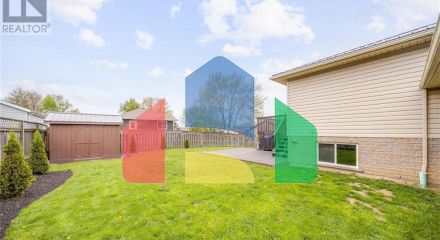 Residential - Single Family Home - Blenheim, Canada - Canada