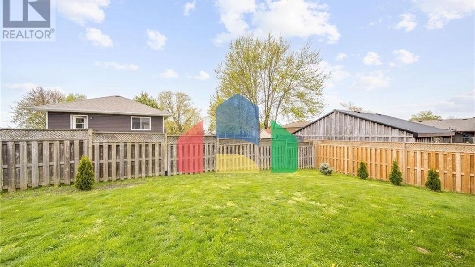 Residential - Single Family Home - Blenheim, Canada - Canada