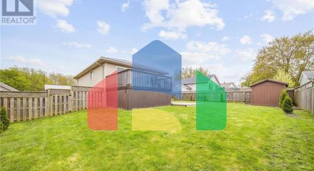 Residential - Single Family Home - Blenheim, Canada - Canada