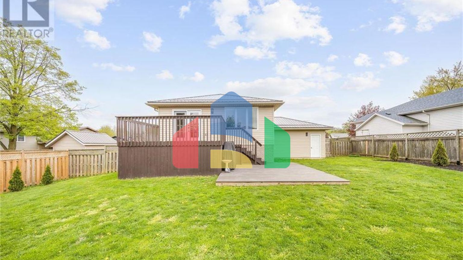 Residential - Single Family Home - Blenheim, Canada - Canada