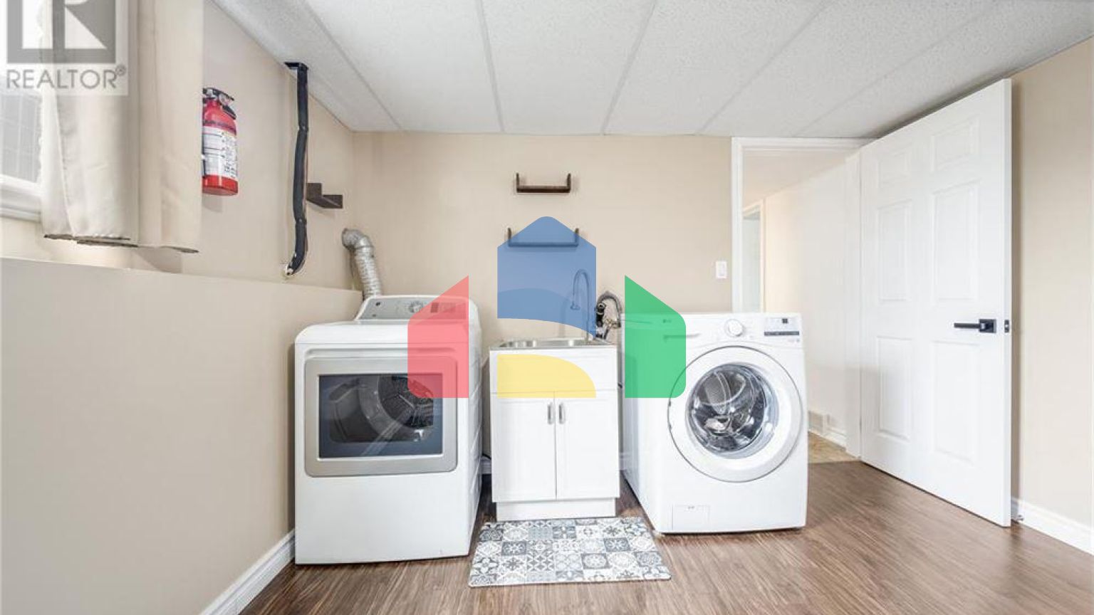 Residential - Single Family Home - Blenheim, Canada - Canada