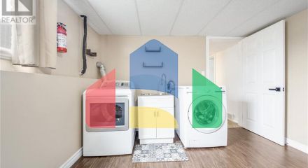 Residential - Single Family Home - Blenheim, Canada - Canada