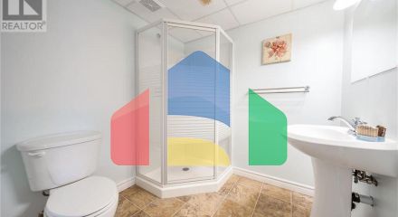 Residential - Single Family Home - Blenheim, Canada - Canada