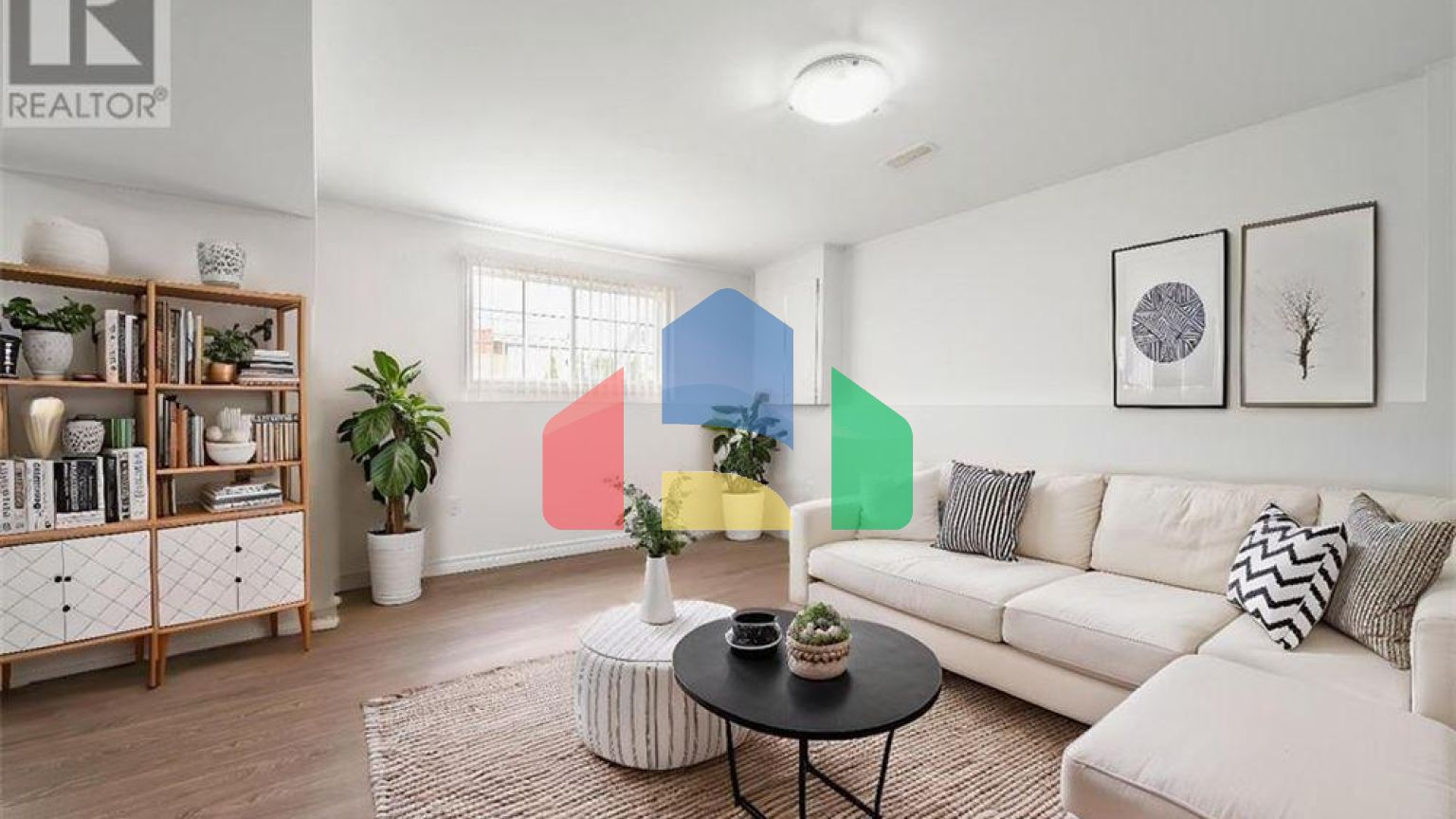 Residential - Single Family Home - Blenheim, Canada - Canada