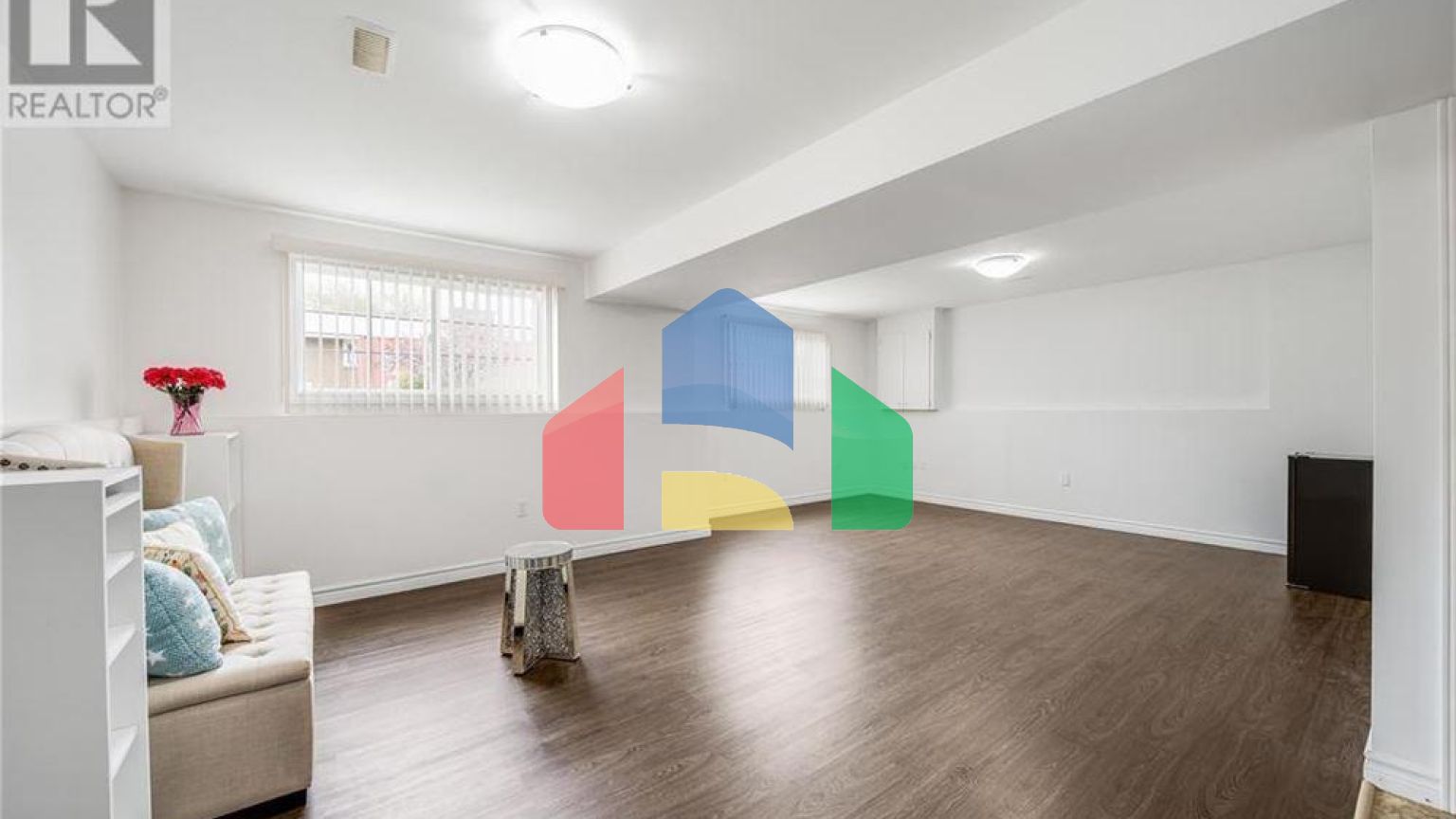 Residential - Single Family Home - Blenheim, Canada - Canada