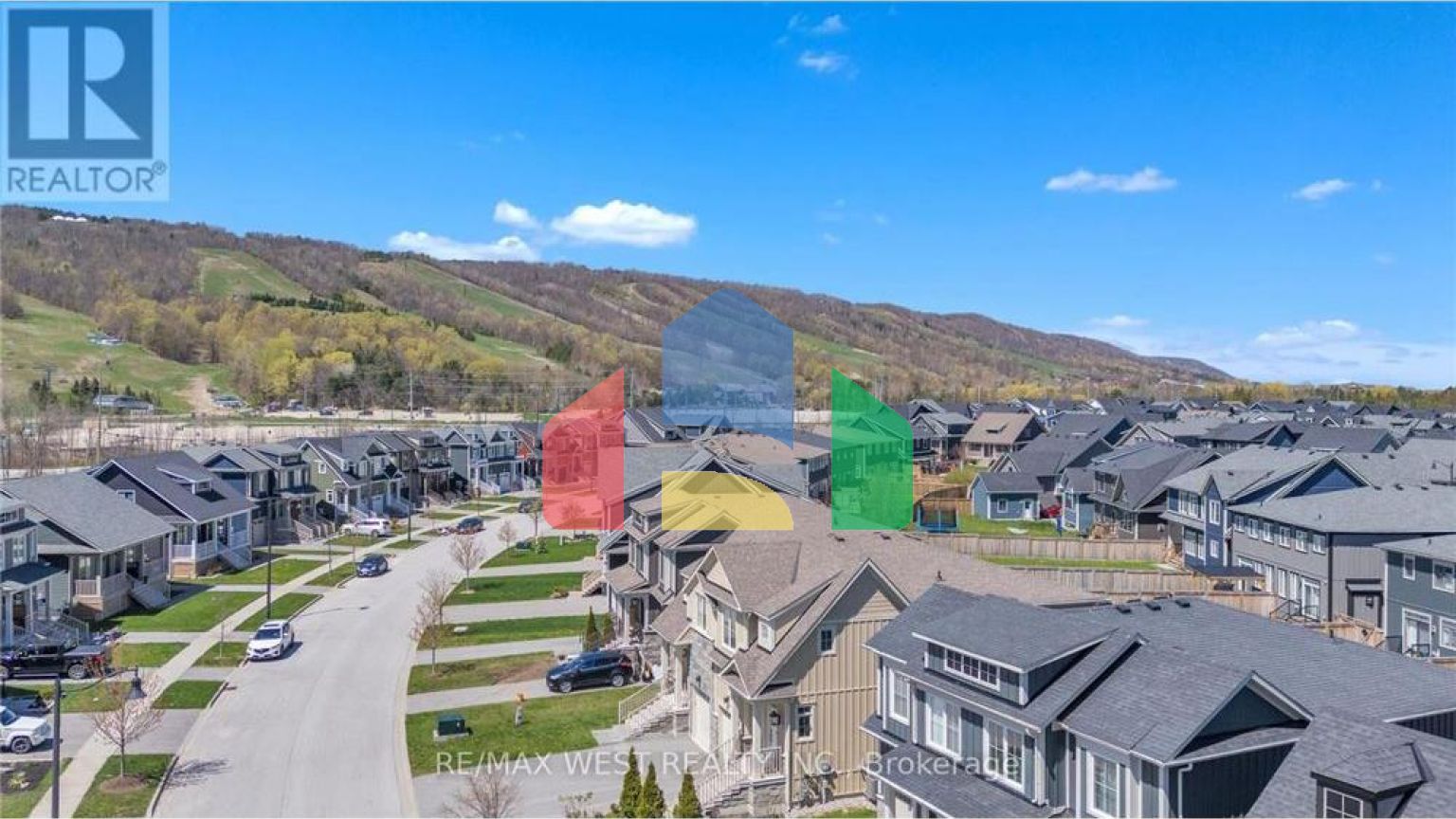 Residential - Single Family Home - The Blue Mountains, Canada - Canada