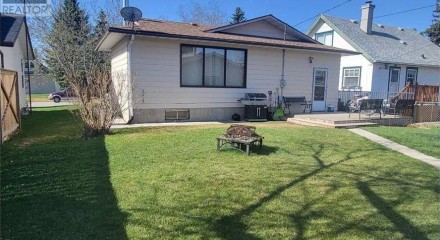 Residential - Single Family Home - Crossfield, Canada - Canada