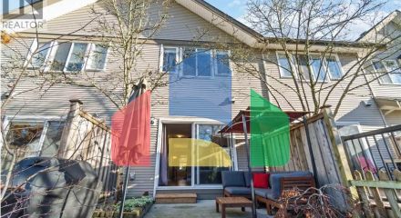 Residential - Townhouse - Port Coquitlam, Canada - Canada
