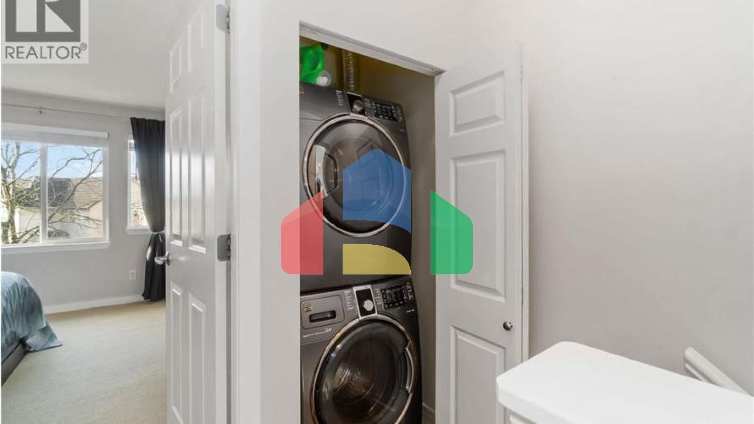 Residential - Townhouse - Port Coquitlam, Canada - Canada