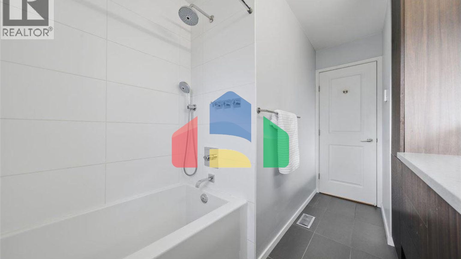 Residential - Single Family Home - Port Coquitlam, Canada - Canada