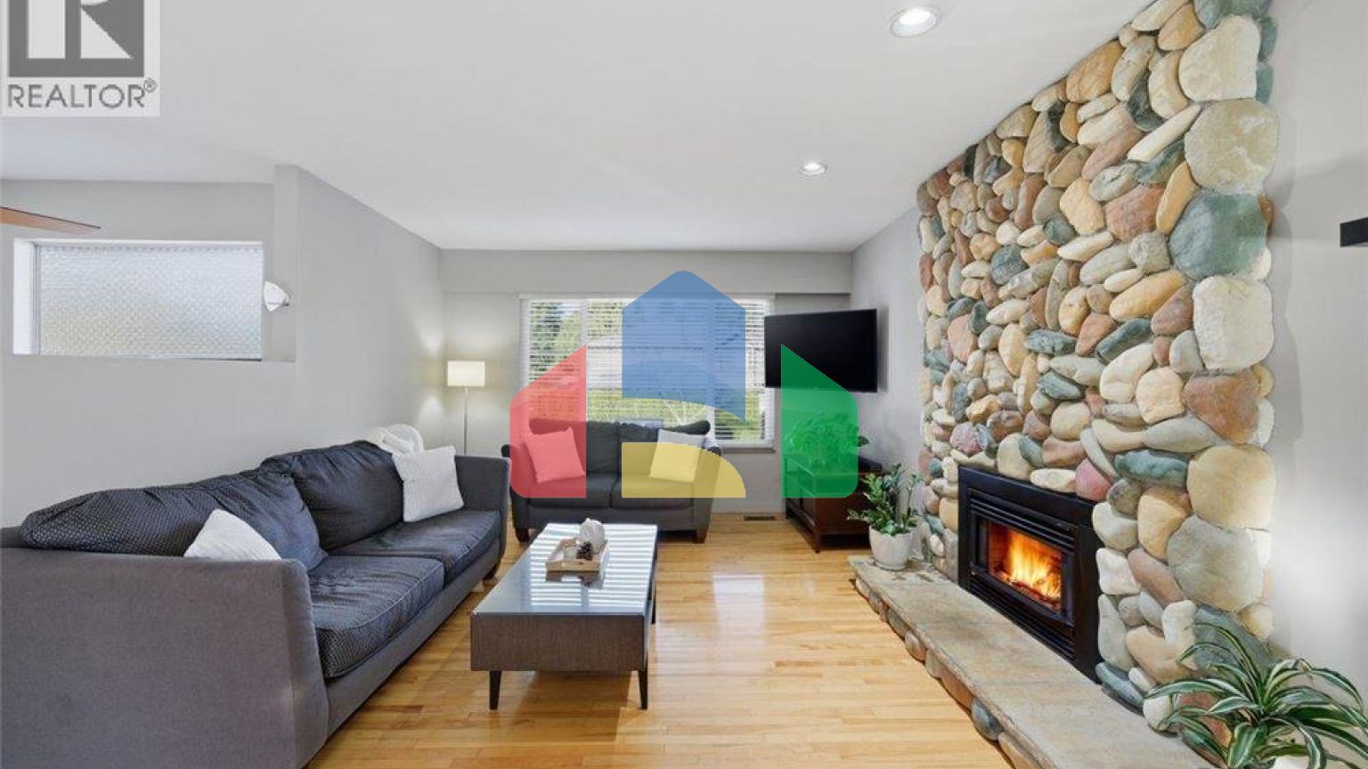 Residential - Single Family Home - Port Coquitlam, Canada - Canada