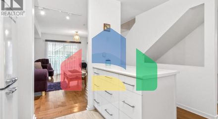 Residential - Townhouse - Port Coquitlam, Canada - Canada