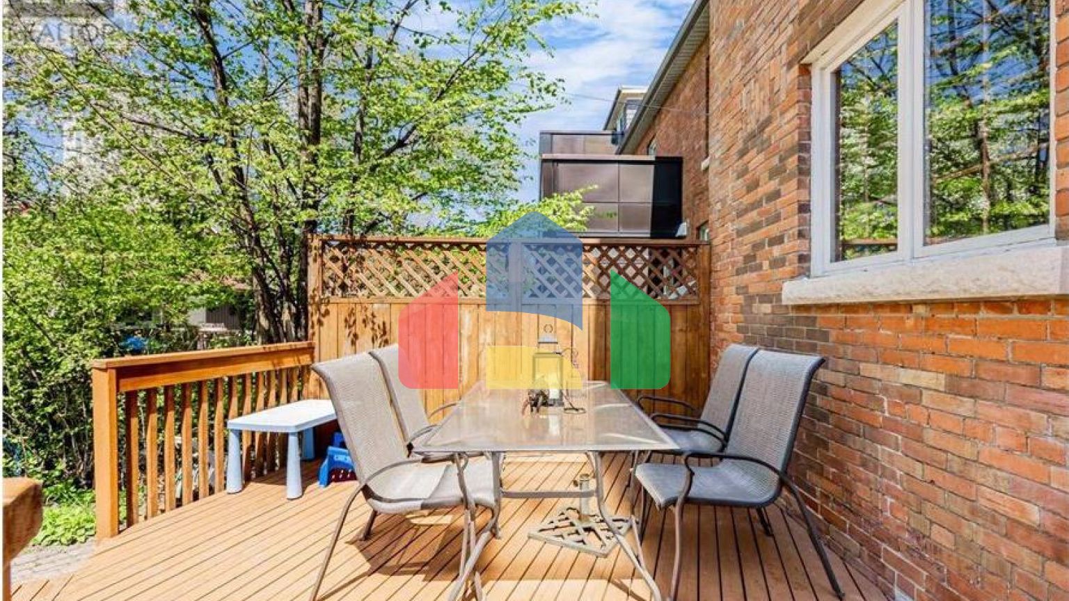 Residential - Single Family Home - Palmerston, Canada - Canada