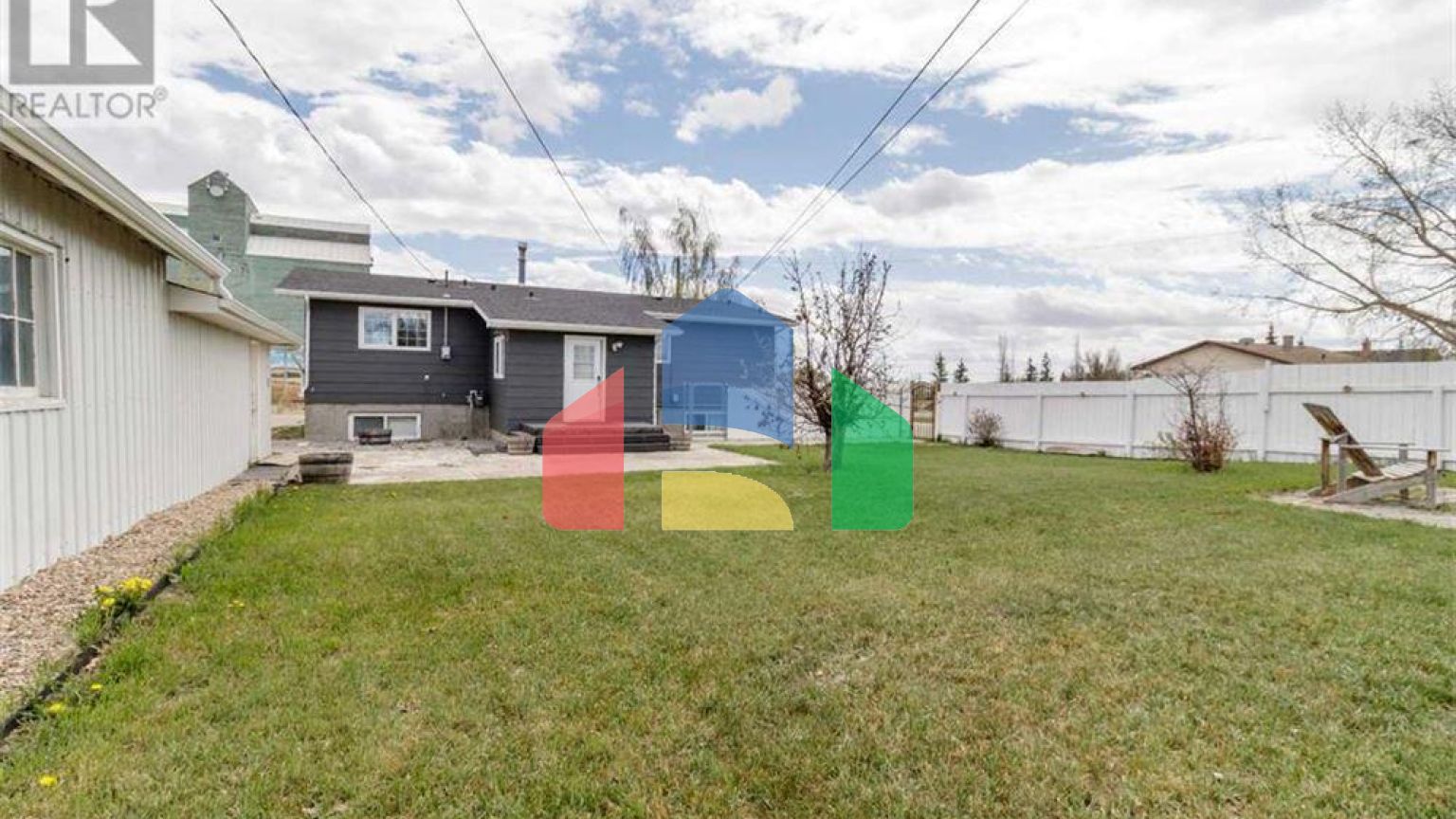 Residential - Single Family Home - Trochu, Canada - Canada