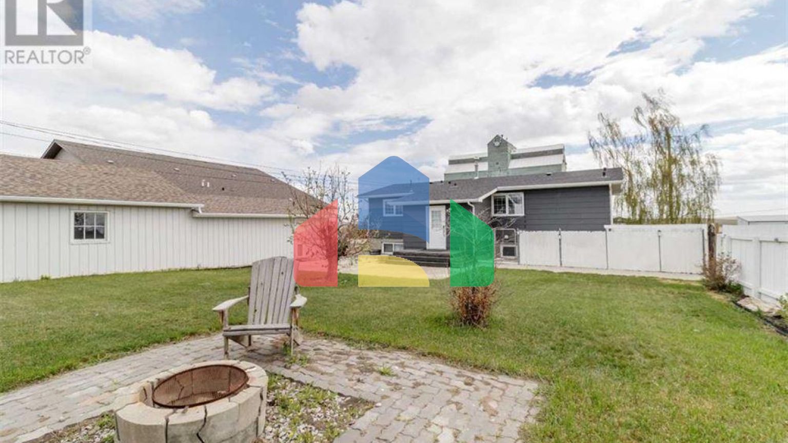 Residential - Single Family Home - Trochu, Canada - Canada