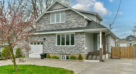 Residential - Two Level House - Saint-Eustache, Canada - Canada