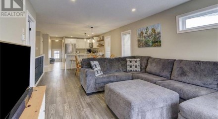 Residential - Single Family Home - Waterford, Canada - Canada