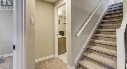 Residential - Single Family Home - Waterford, Canada - Canada
