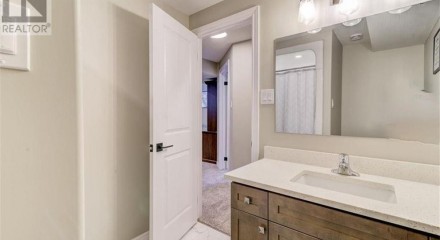 Residential - Single Family Home - Waterford, Canada - Canada