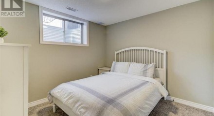 Residential - Single Family Home - Waterford, Canada - Canada