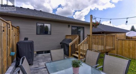 Residential - Single Family Home - Waterford, Canada - Canada