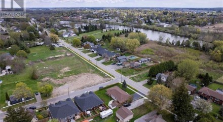 Residential - Single Family Home - Waterford, Canada - Canada