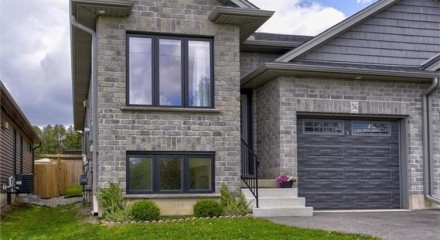 Residential - Single Family Home - Waterford, Canada - Canada