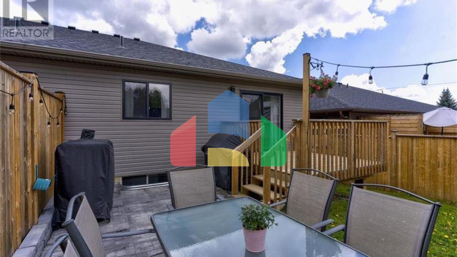 Residential - Single Family Home - Waterford, Canada - Canada