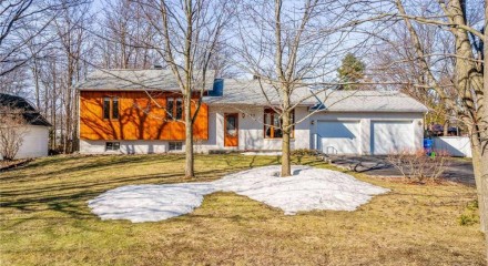 Residential - Bungalow - Les Cèdres, Canada - Canada
