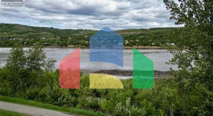 Residential - Single Family Home - Peace River, Canada - Canada