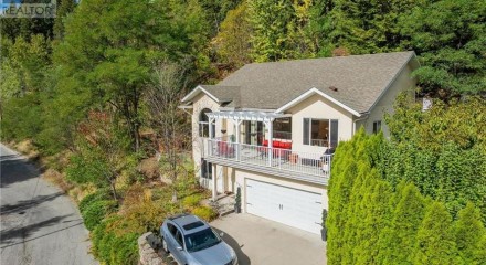 Residential - Single Family Home - Trail, Canada - Canada