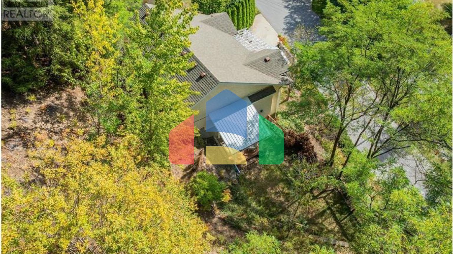 Residential - Single Family Home - Trail, Canada - Canada