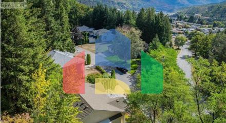 Residential - Single Family Home - Trail, Canada - Canada