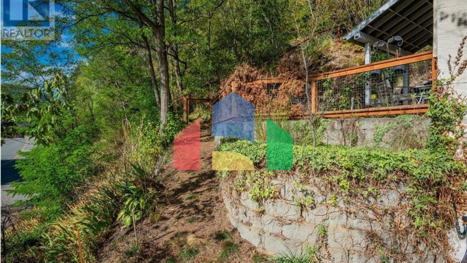 Residential - Single Family Home - Trail, Canada - Canada