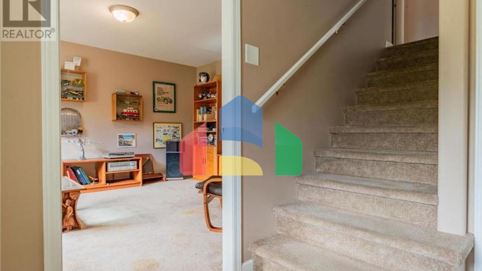 Residential - Single Family Home - Trail, Canada - Canada