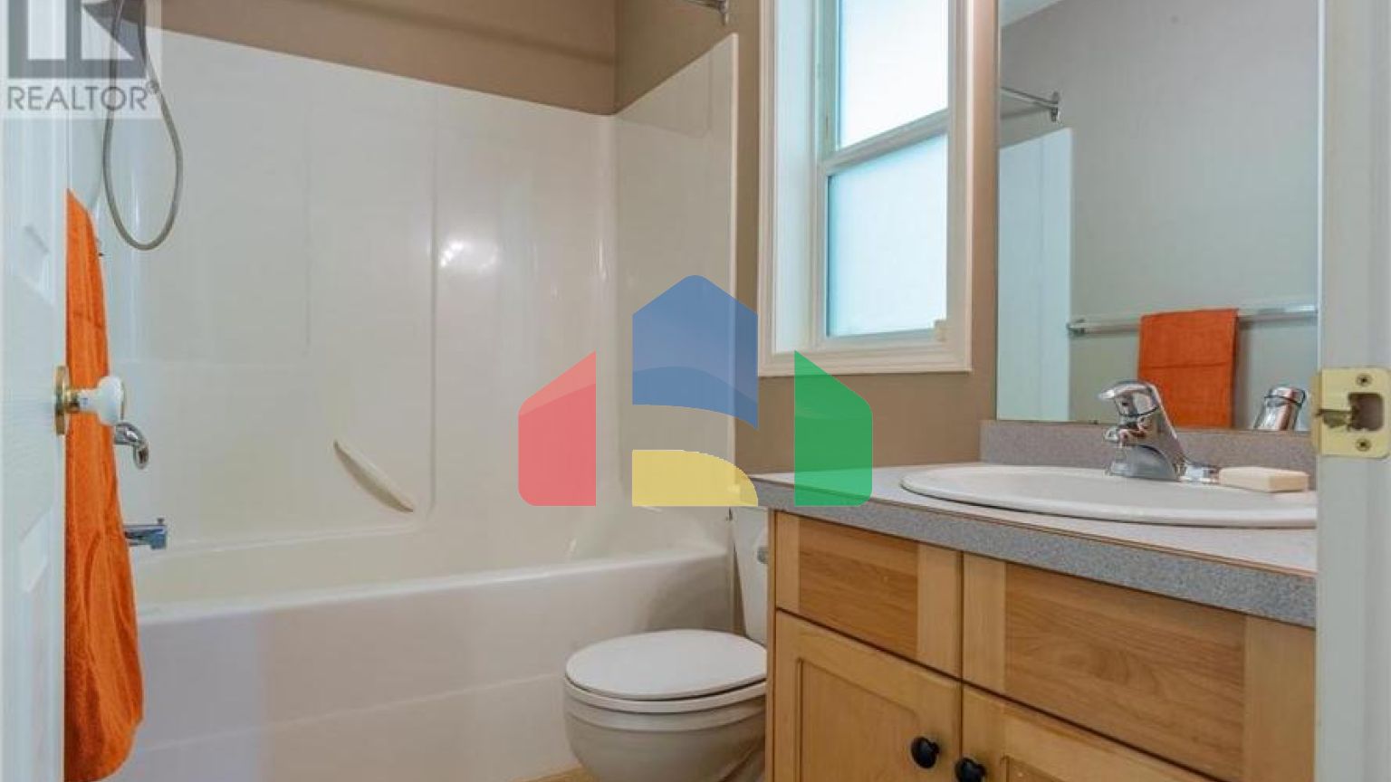 Residential - Single Family Home - Trail, Canada - Canada