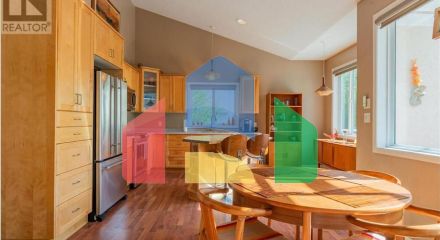 Residential - Single Family Home - Trail, Canada - Canada