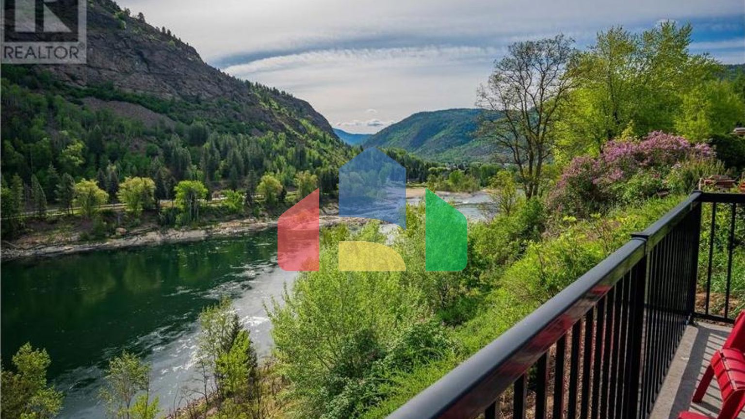 Residential - Single Family Home - Trail, Canada - Canada