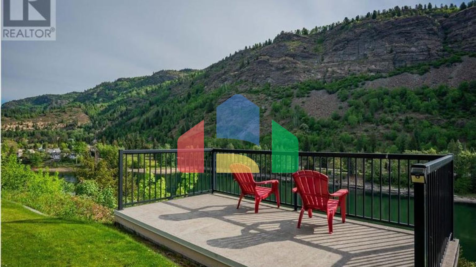 Residential - Single Family Home - Trail, Canada - Canada