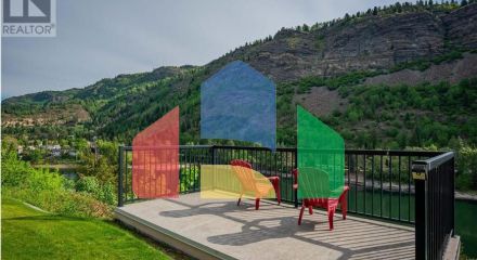 Residential - Single Family Home - Trail, Canada - Canada Residential - Single Family Home - Trail, Canada - Canada