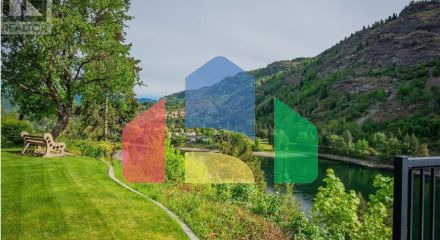 Residential - Single Family Home - Trail, Canada - Canada Residential - Single Family Home - Trail, Canada - Canada