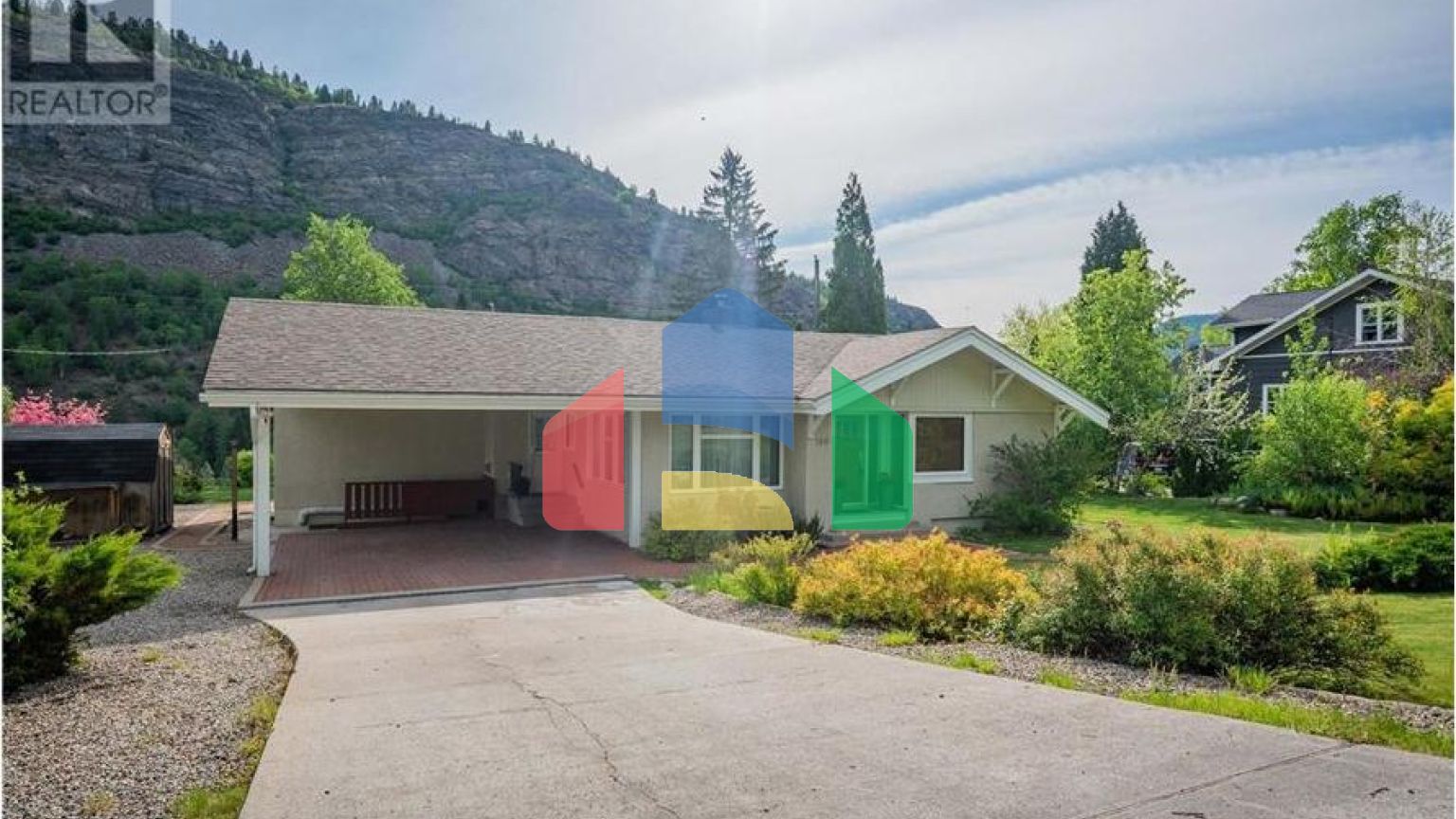 Residential - Single Family Home - Trail, Canada - Canada