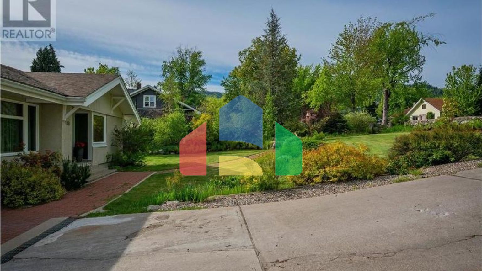 Residential - Single Family Home - Trail, Canada - Canada