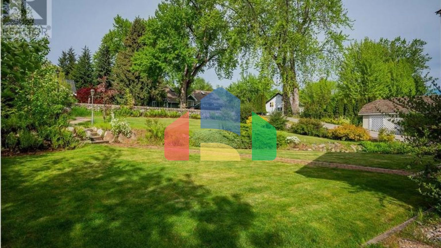 Residential - Single Family Home - Trail, Canada - Canada