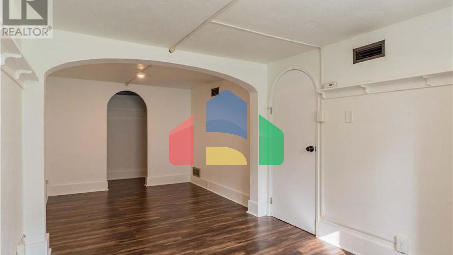 Residential - Single Family Home - Trail, Canada - Canada