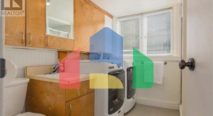 Residential - Single Family Home - Trail, Canada - Canada Residential - Single Family Home - Trail, Canada - Canada