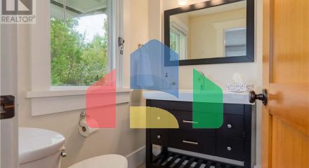 Residential - Single Family Home - Trail, Canada - Canada Residential - Single Family Home - Trail, Canada - Canada