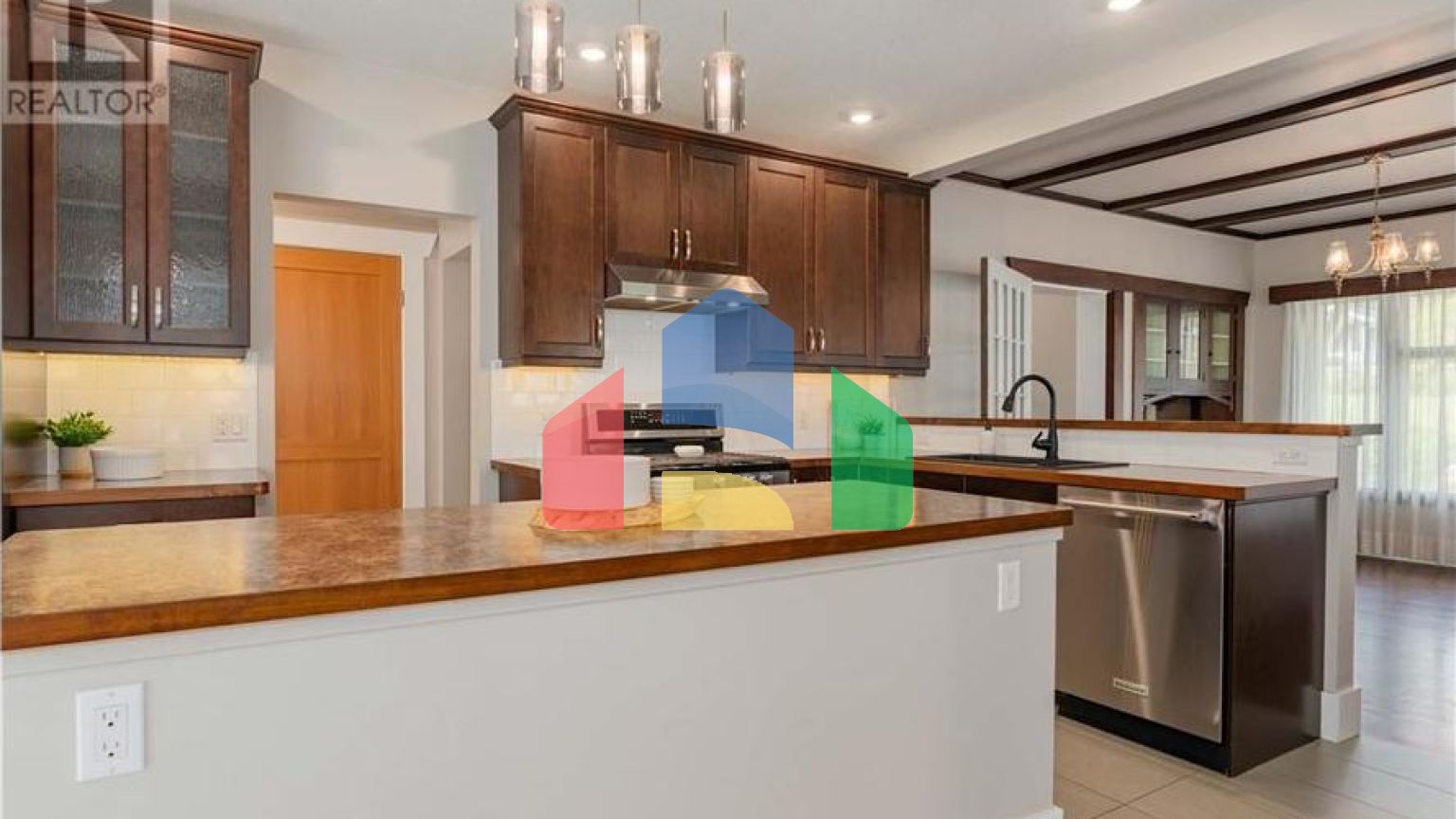 Residential - Single Family Home - Trail, Canada - Canada