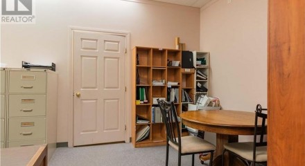 Commercial - Commercial/Retail - Trail, Canada - Canada